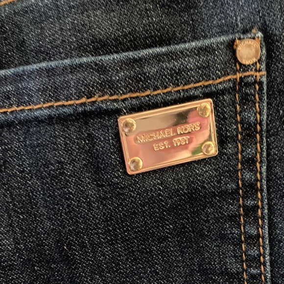 Michael Kors Women's Straight Leg Denim Jeans/Size 10/Back Pocket Logo Plate - Picture 4 of 4
